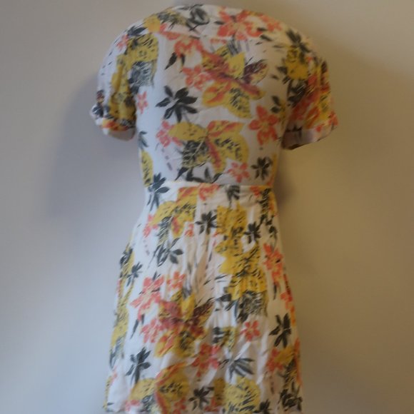 FREE PEOPLE FLORAL FRONT TIE MINI DRESS 2 * - Picture 5 of 7